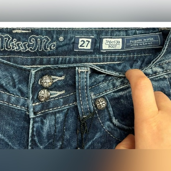 Miss Me Jeans Women 27 Bootcut Embellished Distressed Whiskering Bling NWT bling - Picture 4 of 16